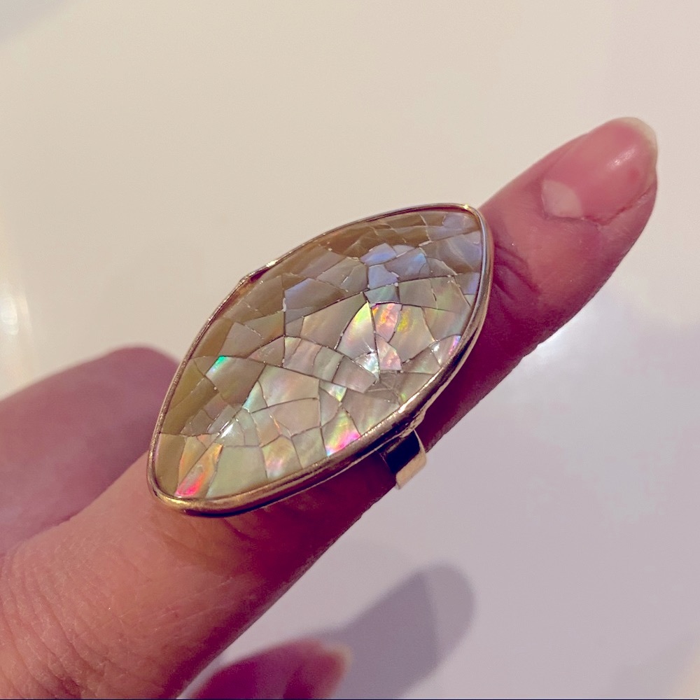Women’s Gold Ring